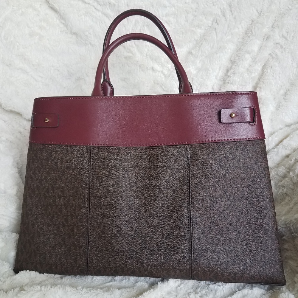 Michael Kors Gramercy Satchel - Picture 2 of 8